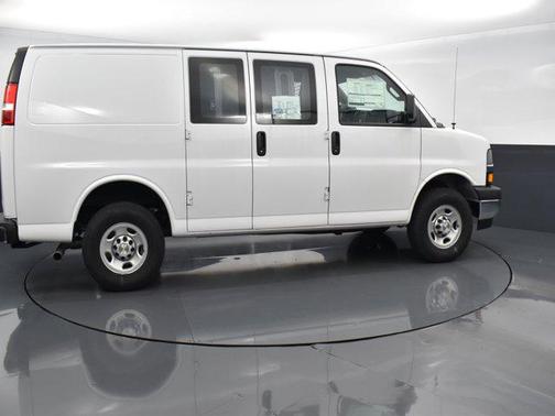 2024 Chevrolet Express 2500 RWD 2500 Regular Wheelbase WT