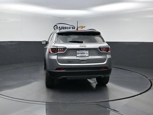 Billet Silver Metallic Clearcoat 2023 Jeep Compass Limited