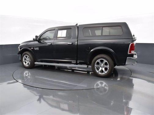Photo 5 of 40 of 2018 RAM 1500 Laramie