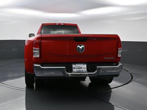 2019 RAM 3500 Tradesman Crew Cab 4x4 8' Box