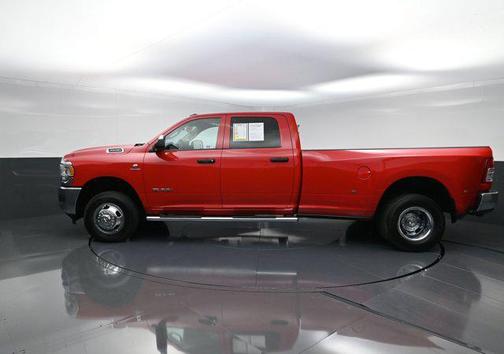 2019 RAM 3500 Tradesman Crew Cab 4x4 8' Box
