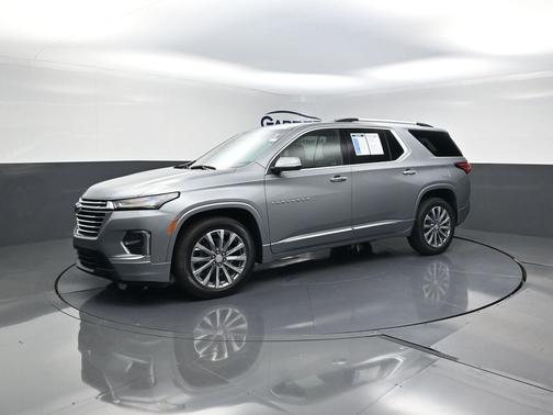 Sterling Gray Metallic 2023 Chevrolet Traverse Premier