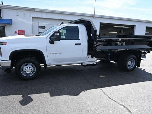2025 Chevrolet Silverado 3500 WT