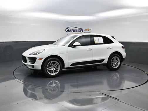 2017 Porsche Macan Base