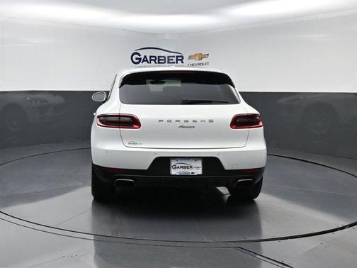 2017 Porsche Macan Base