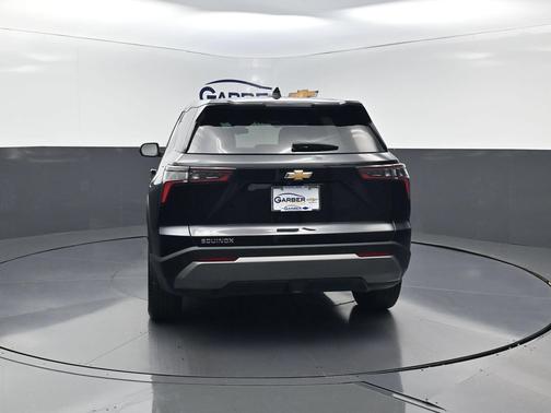Mosaic Black Metallic 2025 Chevrolet Equinox 1LT