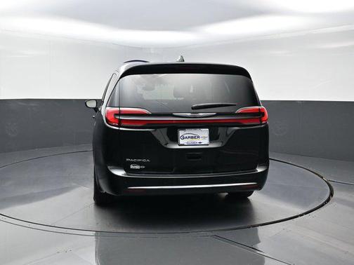 2025 Chrysler Pacifica L