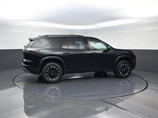 Mosaic Black Metallic 2026 Chevrolet Traverse AWD Z71