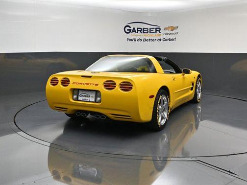 2001 Chevrolet Corvette Base