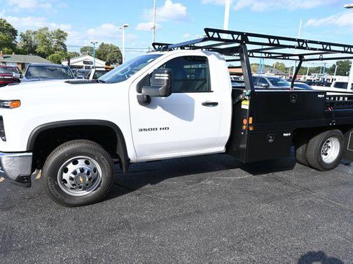 2025 Chevrolet Silverado 3500 WT