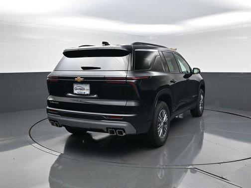 Mosaic Black Metallic 2026 Chevrolet Traverse LT