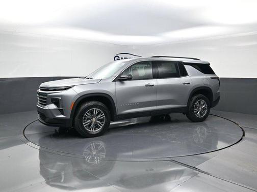 Sterling Gray Metallic 2026 Chevrolet Traverse LT