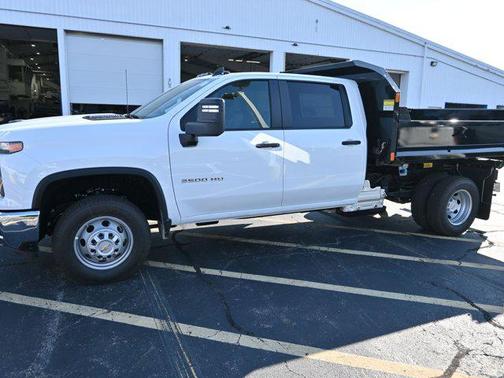 2025 Chevrolet Silverado 3500 WT