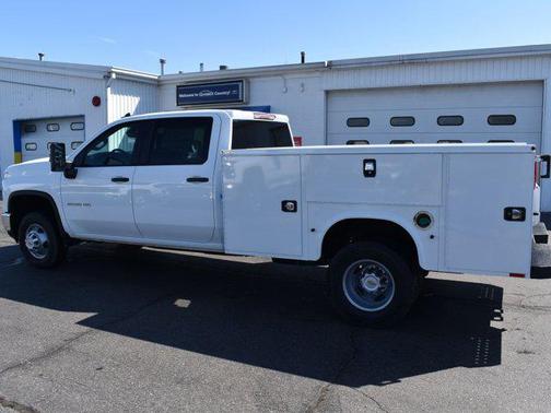 2025 Chevrolet Silverado 3500 WT