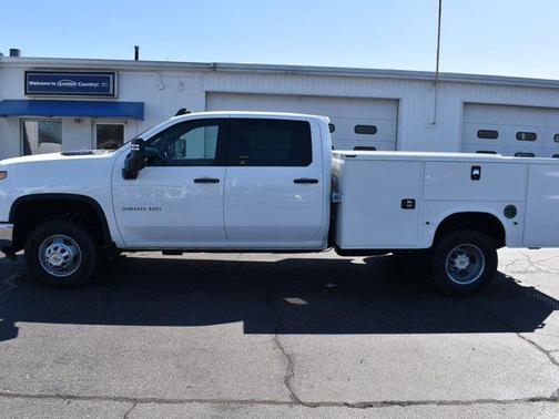 2025 Chevrolet Silverado 3500 WT