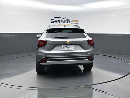Sterling Gray Metallic 2026 Chevrolet Trax LT