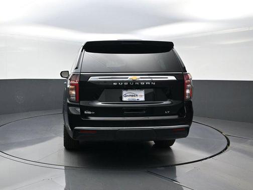 2022 Chevrolet Suburban LT