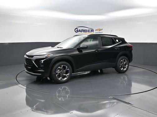 Mosaic Black Metallic 2026 Chevrolet Trax LT