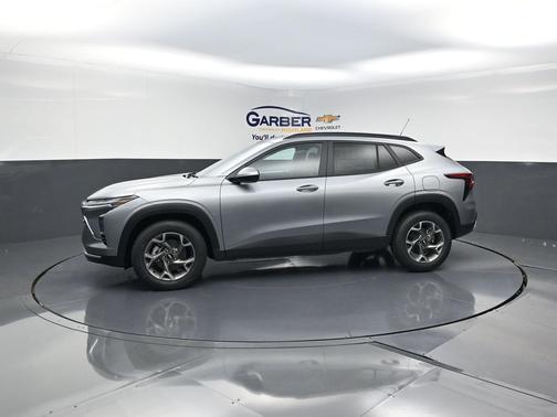 Sterling Gray Metallic 2026 Chevrolet Trax LT