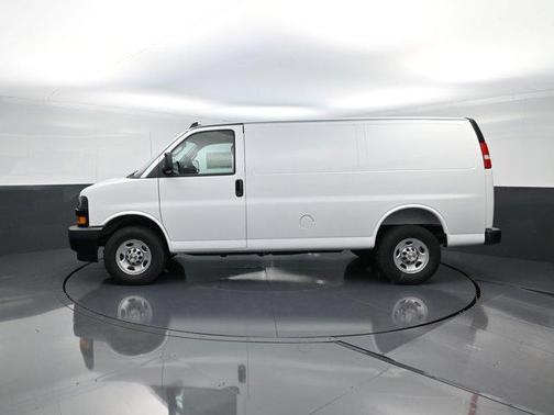 2025 Chevrolet Express 2500 RWD 2500 Regular Wheelbase WT