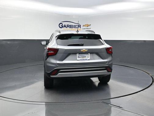 Sterling Gray Metallic 2026 Chevrolet Trax LT