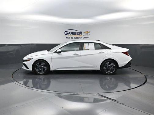 Serenity White 2025 Hyundai ELANTRA Limited