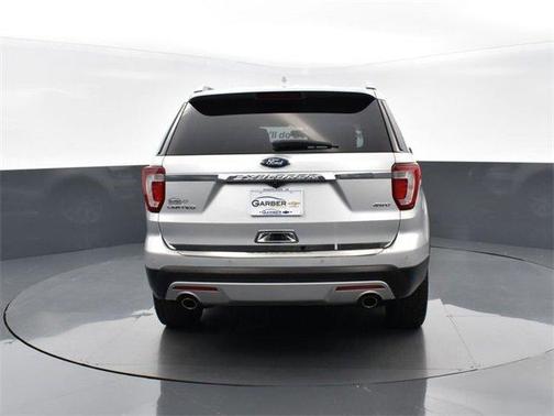 Photo 4 of 40 of 2017 Ford Explorer Limited