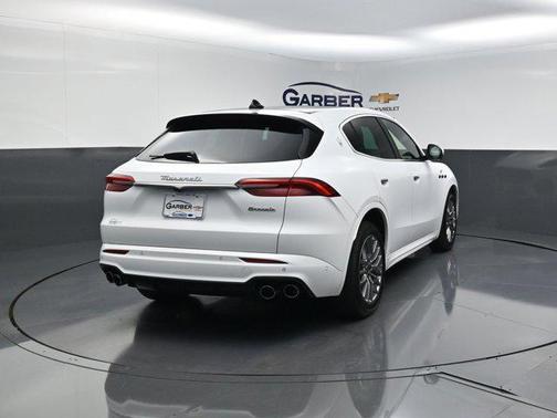 Bianco Astro Metallic 2023 Maserati Grecale GT