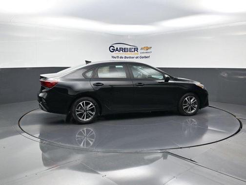 Aurora Black 2023 Kia Forte LXS