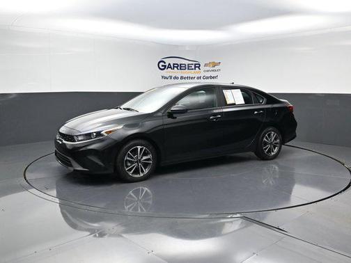 Aurora Black 2023 Kia Forte LXS