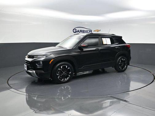 Mosaic Black Metallic 2022 Chevrolet Trailblazer LT