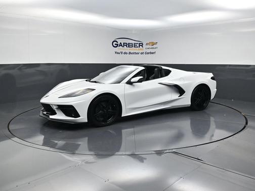 Arctic White 2026 Chevrolet Corvette Stingray w/1LT