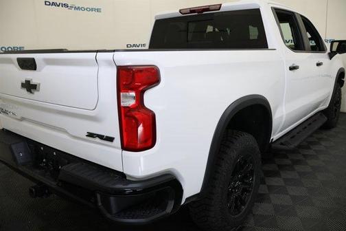 Summit White 2026 Chevrolet Silverado 1500 ZR2