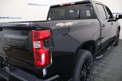 Black 2026 Chevrolet Silverado 1500 Custom