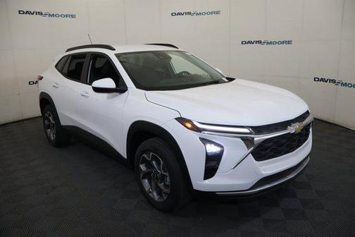 Summit White 2026 Chevrolet Trax LT