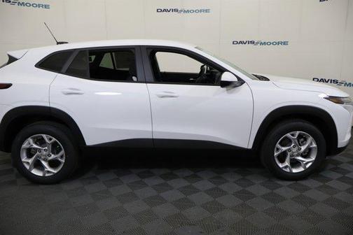 Summit White 2026 Chevrolet Trax LS