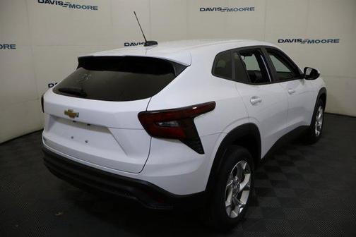 Summit White 2026 Chevrolet Trax LS