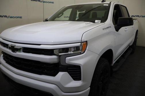 Summit White 2026 Chevrolet Silverado 1500 RST