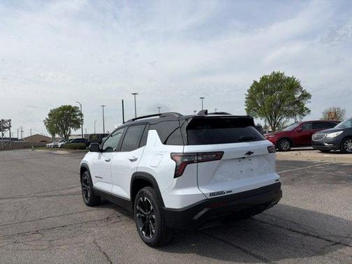 Polar White 2026 Chevrolet Equinox RS