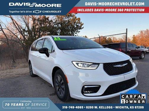 2024 Chrysler Pacifica Hybrid Select