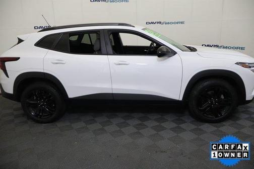 Summit White 2024 Chevrolet Trax ACTIV