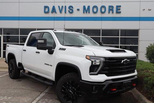 Summit White 2026 Chevrolet Silverado 2500 LT