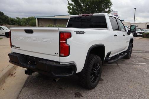 Summit White 2026 Chevrolet Silverado 2500 LT