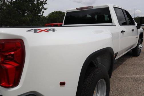 Summit White 2026 Chevrolet Silverado 3500 WT