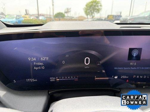 Summit White 2025 Buick Enclave Preferred