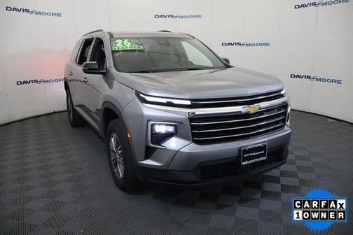 Sterling Gray Metallic 2026 Chevrolet Traverse LT