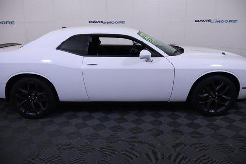 White Knuckle Clearcoat 2022 Dodge Challenger SXT