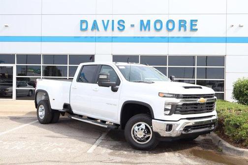 Summit White 2026 Chevrolet Silverado 3500 LT