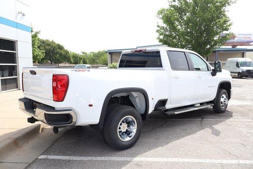 Summit White 2026 Chevrolet Silverado 3500 LT