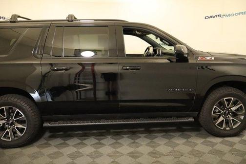 Black 2024 Chevrolet Suburban Z71